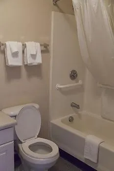Intown Suites Extended Stay Newport News Va - City Center Hotel