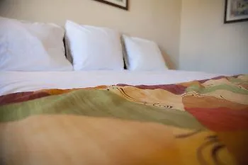 Intown Suites Extended Stay Newport News Va - City Center Hotel